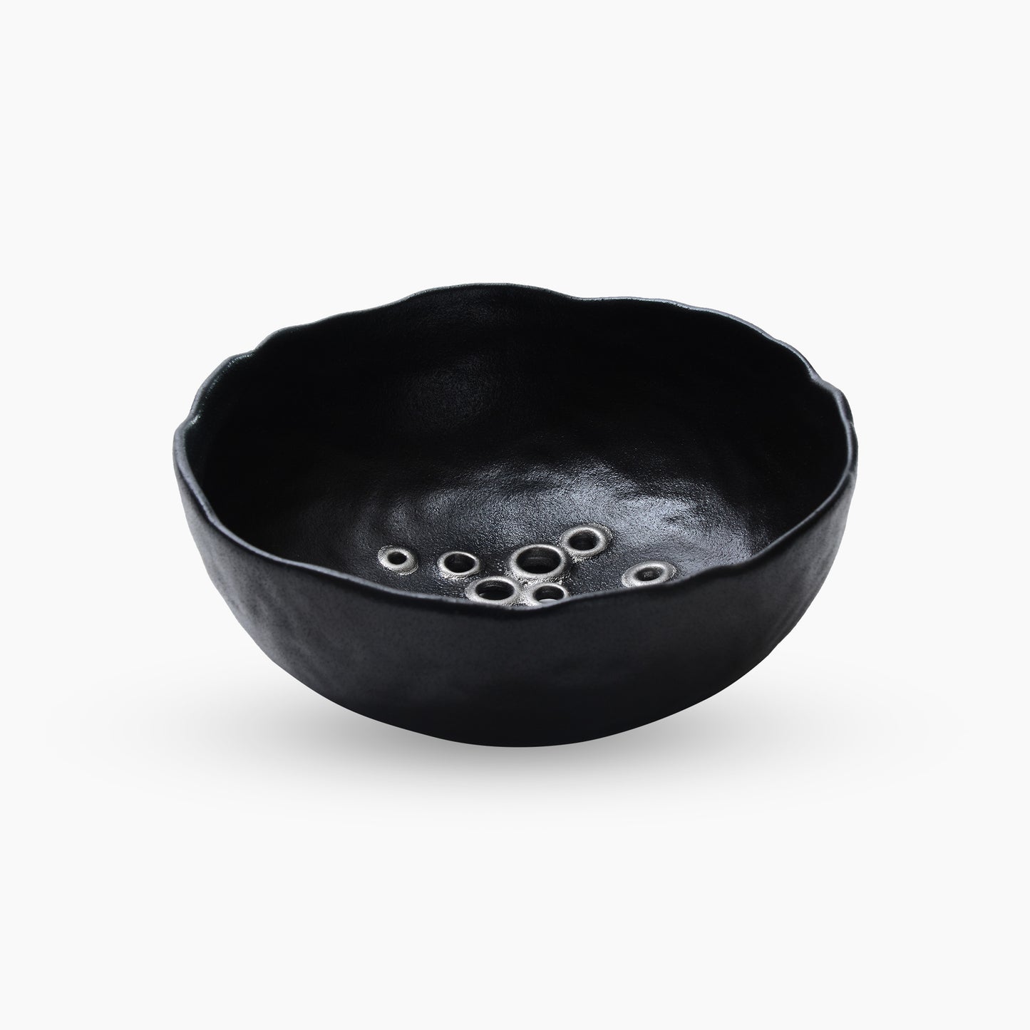 Elegant ceramic round serving bowl - Black with silver deco